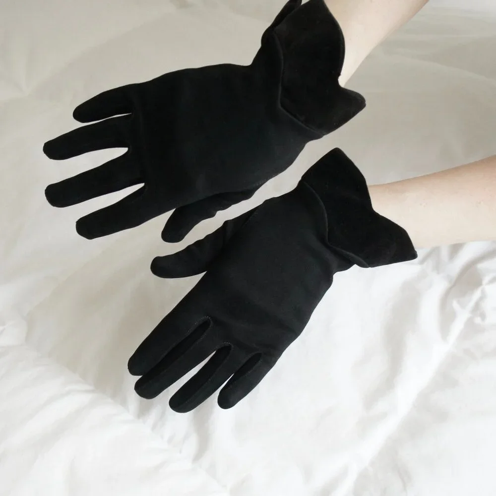 Black Vintage Gloves With Pointed Velvet Cuffs Size Medium